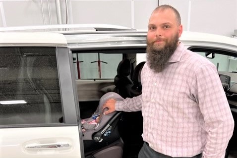 子どもの車内置き去りを防ぐシステムの北米開発者の画像