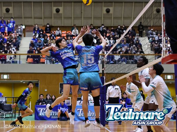 アイシン 男子バレーボール部の選手の写真
